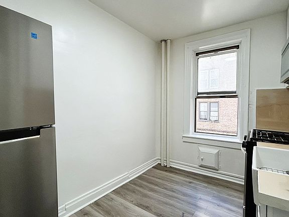 3rd image of 11 Gifford Ave #22E
