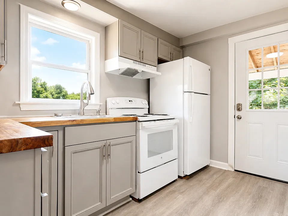 7-9 Bell St #5