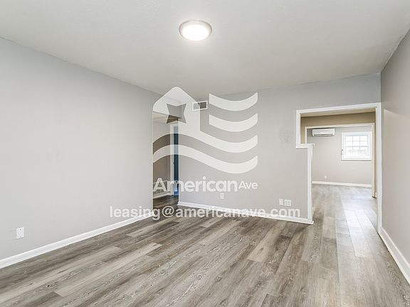1494234_004_living_room_4.jpg