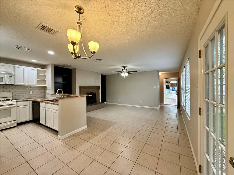 7825 Beauregard Cir #3A — Photo 9