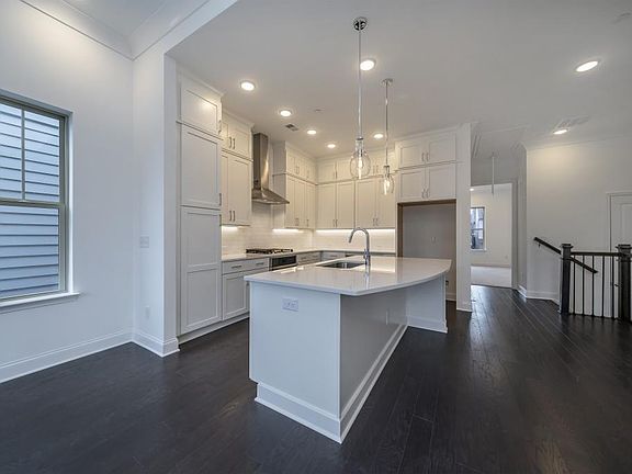 5th image of 1061 Kirkland Cir SE