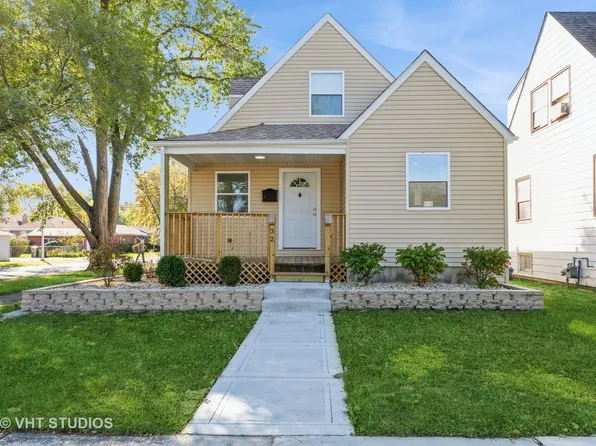 32 E 140th Ct, Riverdale, IL 60827