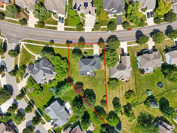 3rd image of 2193 W Thornwood Dr