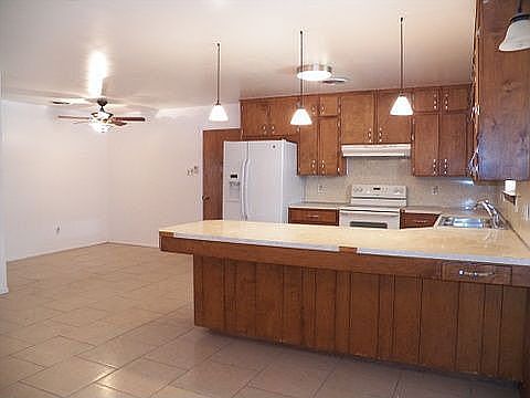 5th image of 406 Sunglow Ave