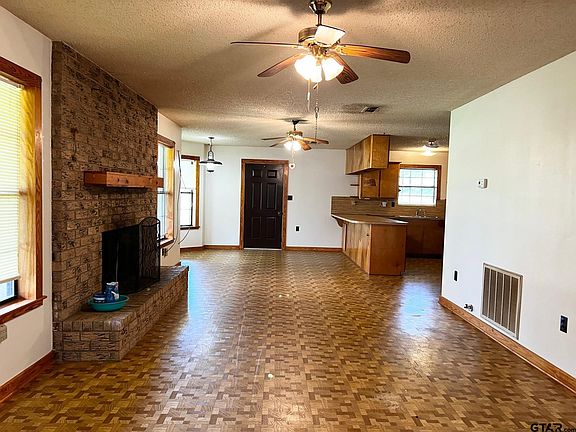 3rd image of 169 County Road 1820