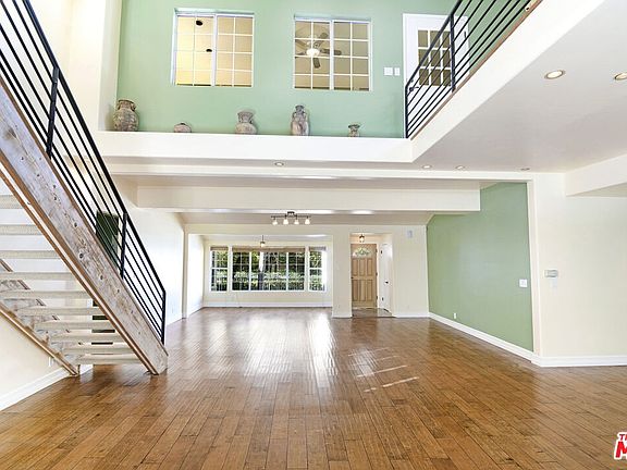 2nd image of 3946 Ventura Canyon Ave