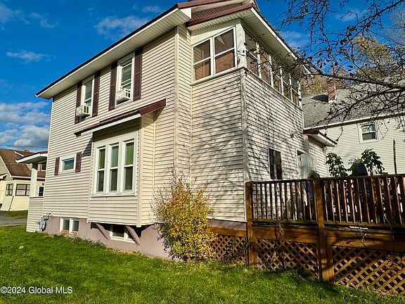 5th image of 11 Crescent Avenue