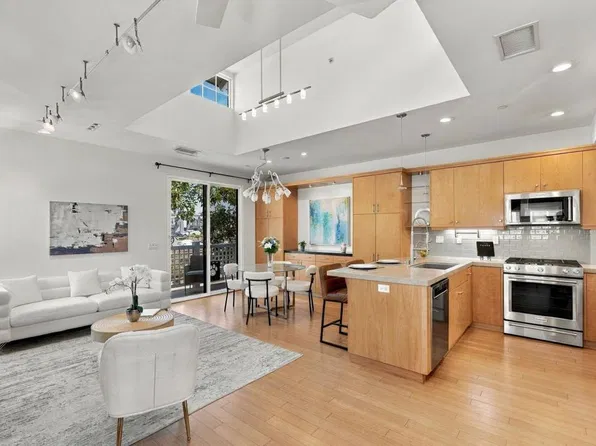 1222 N Coast Highway 101, Encinitas, CA 92024