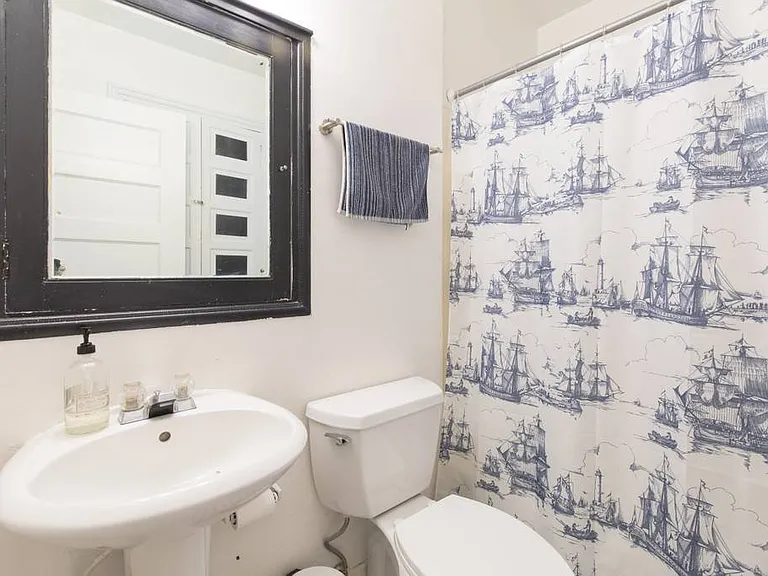 2213 Aldrich Ave S #1 — Photo 13