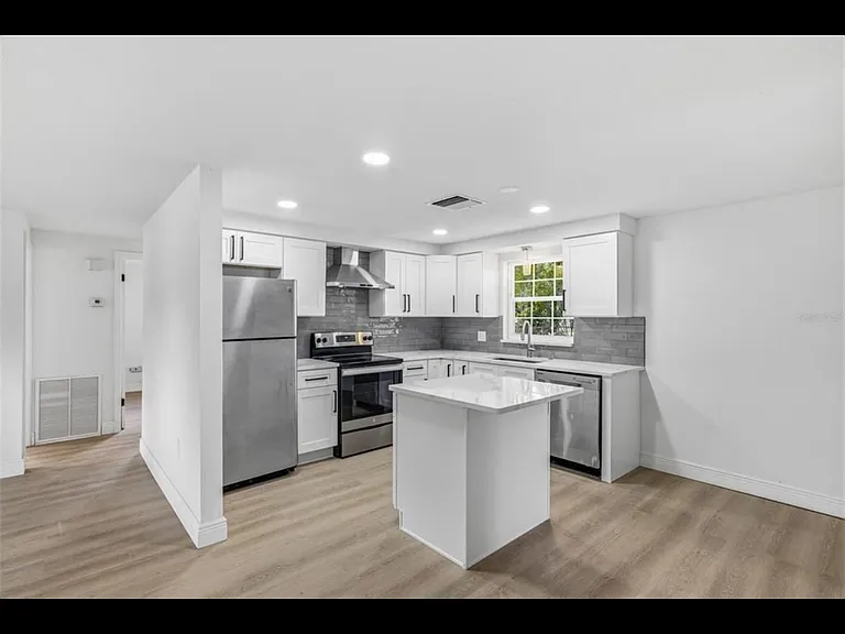 39252 Heights Ave — Photo 5