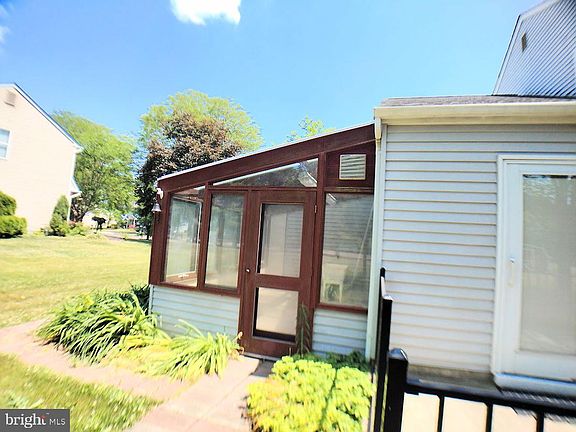 4th image of 1272 Alexander Dr