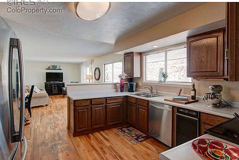 5th image of 1493 Loch Lomand Ave