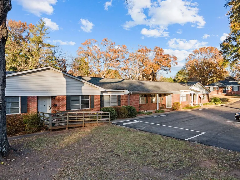 SH302-Chamberlain Oaks Apartments (CHO) — Photo 14