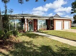 500 Kenmore Dr, Harahan, LA 70123