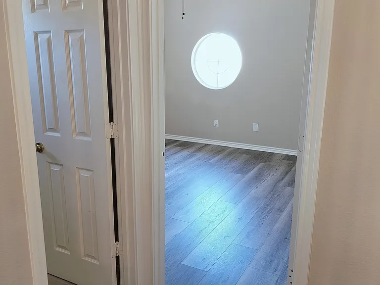 8001 Case Dr — Photo 60