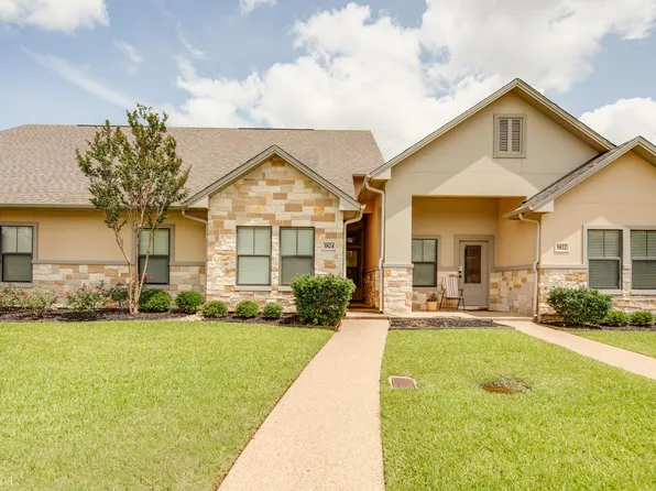 3824 Blackhawk Ln, College Station, TX 77845