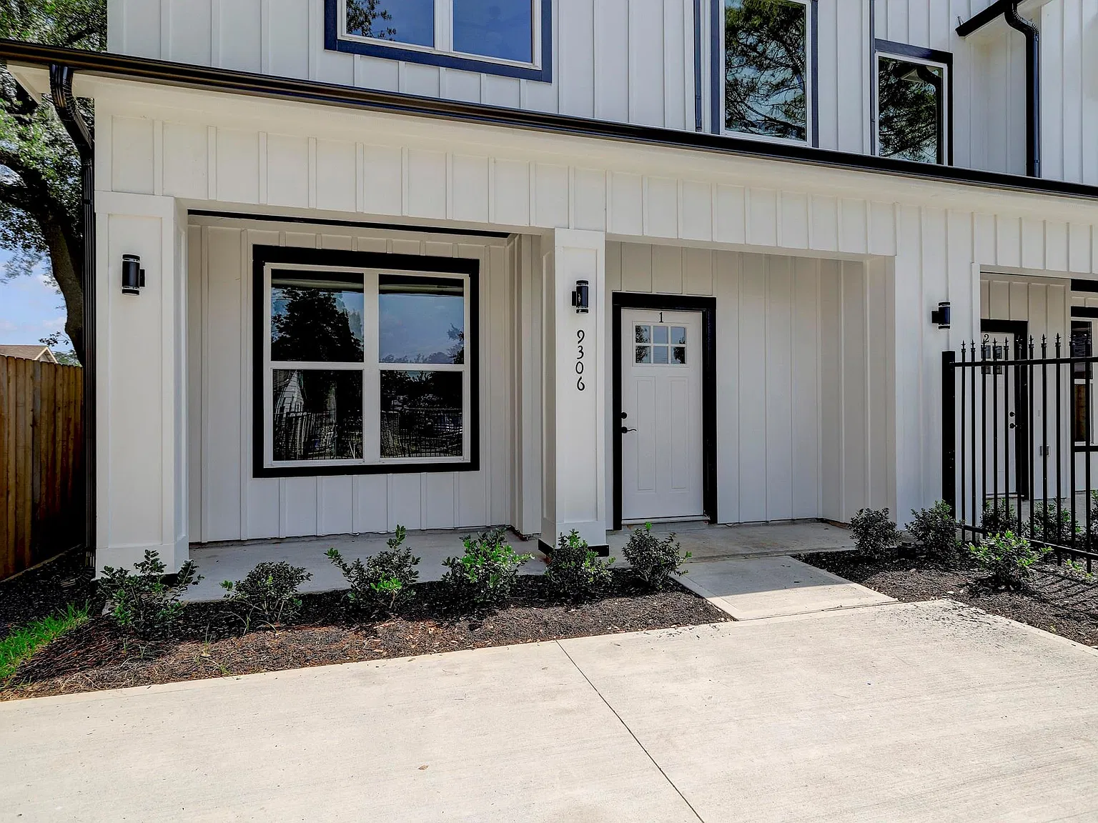 3 bed, 2.5 bath, 2028 sqft, $2,000 — Photo 3