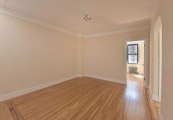 5th image of 346 E 81st St APT 4B
