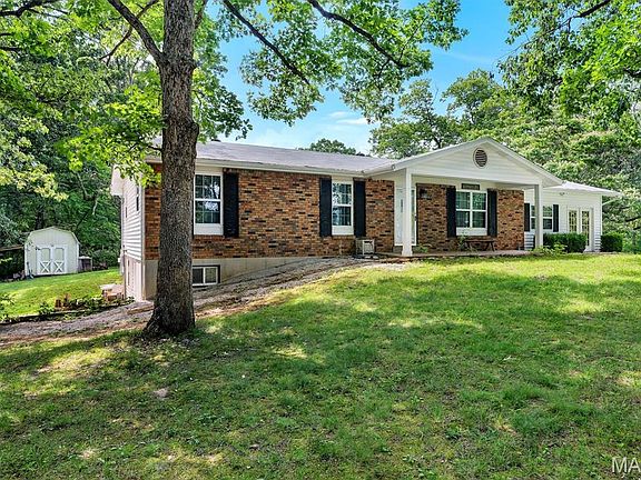 4th image of 221 Katherine Ln