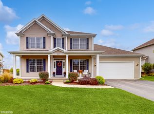 685 Ridge Dr, Elburn, IL 60119