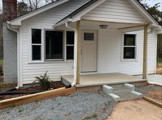 5211 Clearwater Lake Rd, Mount Holly, NC 28120