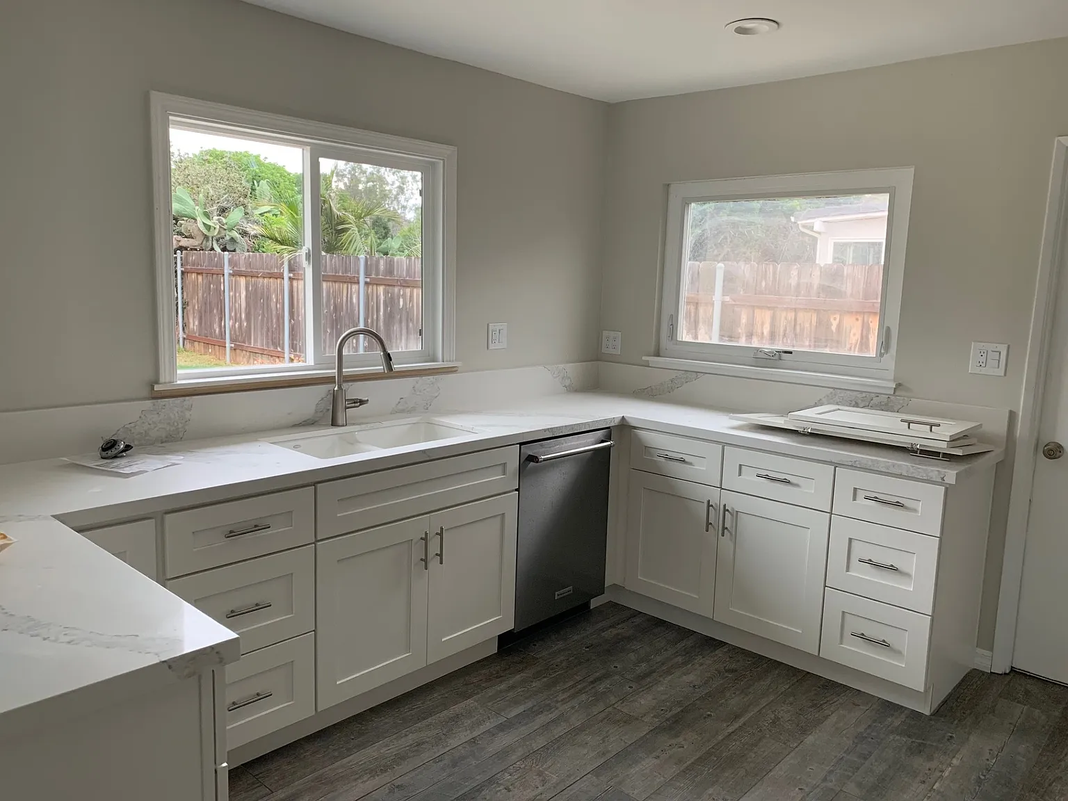 3 bed, 1421 sqft, $4,900 — Photo 3