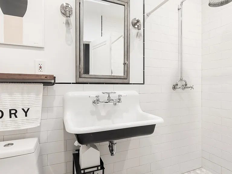 69 Sterling St #1 — Photo 7