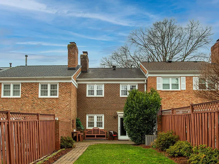 6063 Hardwick Pl — Photo 55