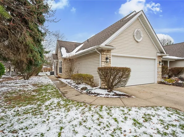 2401 Bunker Ln APT A, Willoughby, OH 44094