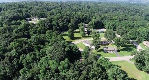 1st image of 42 Golden Fawn Rd