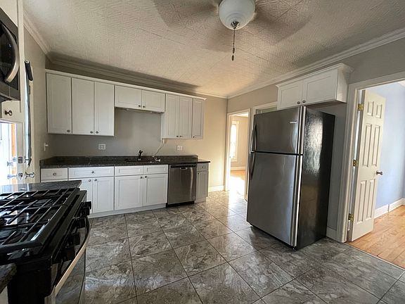 4th image of 84 Bridge St #1