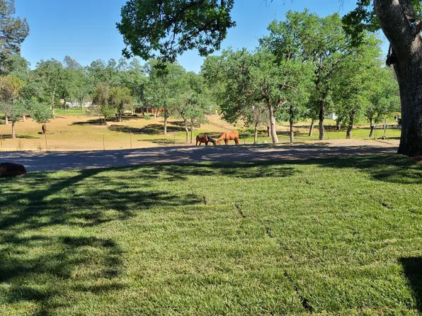 18209 Knoll Ln, Redding, CA 96003