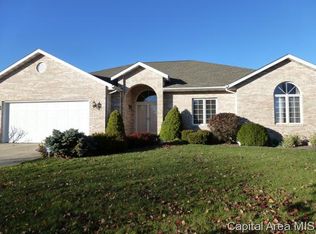 3417 Crystal Lake Dr, Springfield, IL 62711