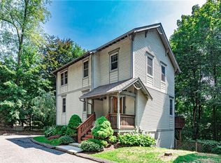 3 Blue Mountain Rdg, Norwalk, CT 06851