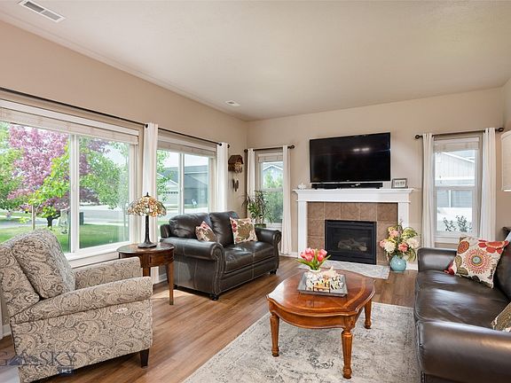 5th image of 107 Water Lily Dr