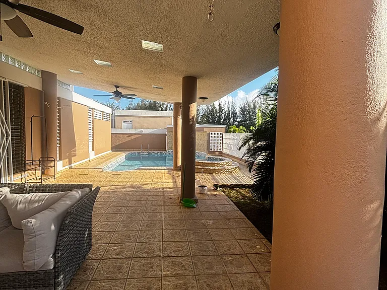 118 Pomarosa Ciudad Gdn — Photo 9