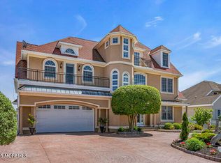 835 Anchor Dr, Forked River, NJ 08731