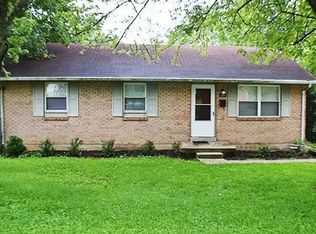 1351 Stephen Foster Dr, Lexington, KY 40517