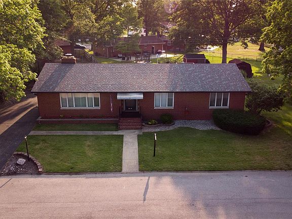 3rd image of 716 Purvis Dr