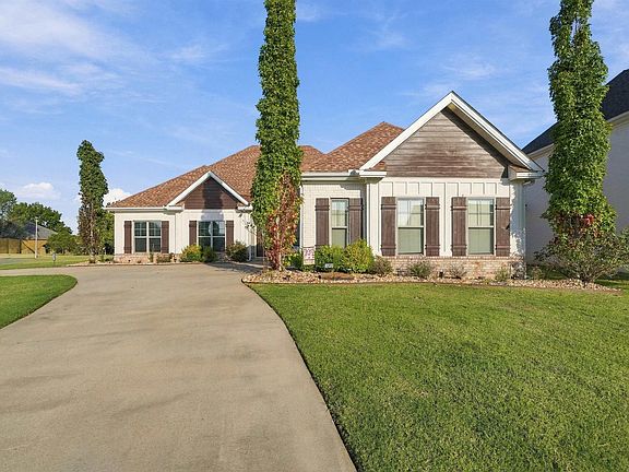 2nd image of 1690 Poteete Dr