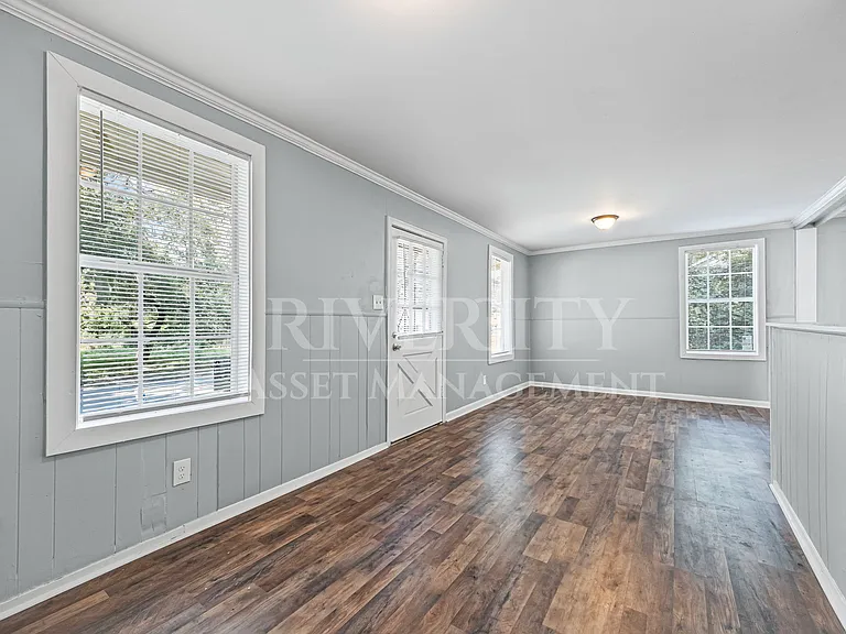 3132 Kingston St — Photo 17