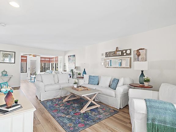 5th image of 709 Sandpiper Dr #10504