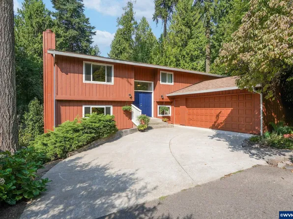 3908 SE Arbor Ct, Hillsboro, OR 97123