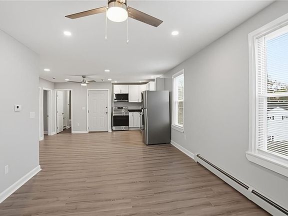 4th image of 188 Division St #3F