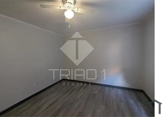 804 Meadow Ridge Ct #D — Photo 11