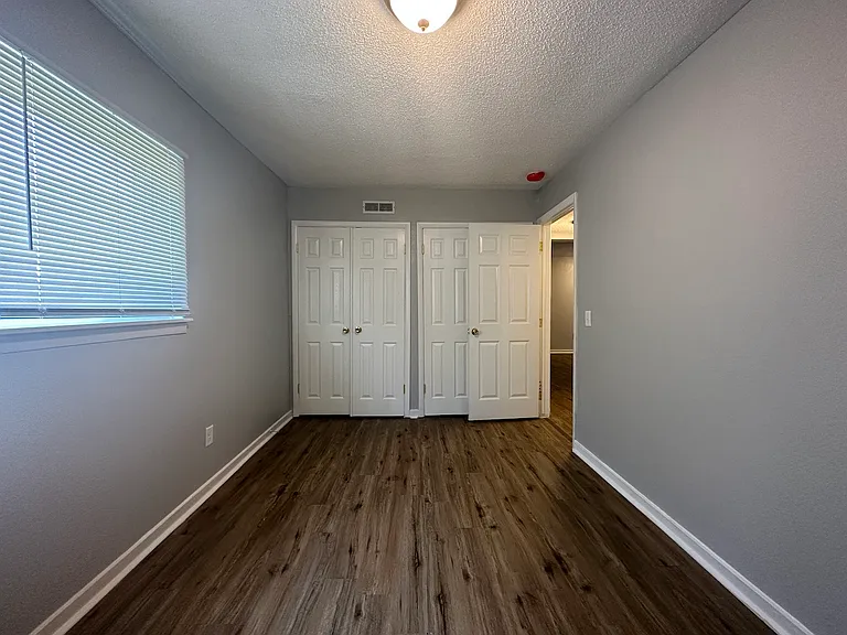525 N Arlington St — Photo 17