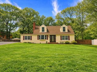 45 Croft Lane, Smithtown, NY