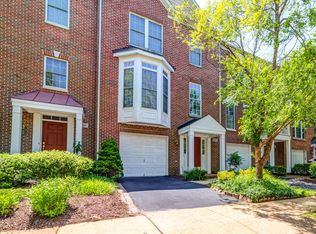 11653 Park Green Dr, Fairfax, VA 22030