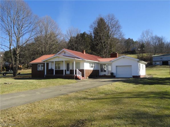 5492 Veterans Blvd, Chester, WV 26034