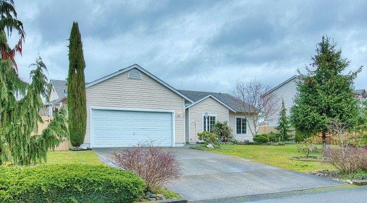 1st image of 4005 219th St E